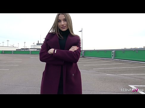 ❤️ GERMAN SCOUT SE YON RÈV TOUCH STEELE, PARKING TELLTALE AK SEXY POU LAJAN ❤❌ Porno fb nan nou ❌️